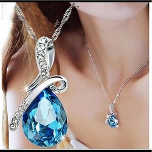 New sterling silver chain & pendant